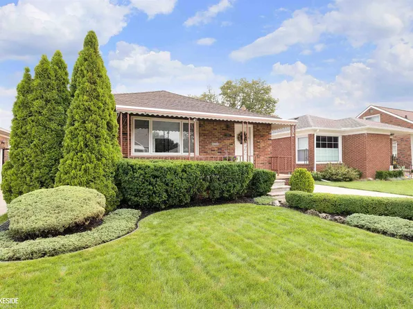 7241 Helen St, Center Line, MI 48015