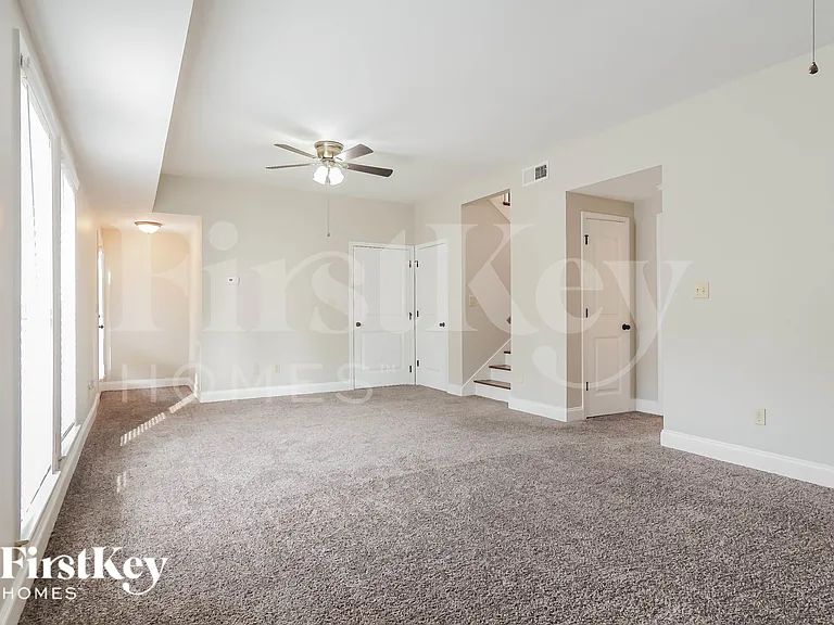 5179 Meadow Lake Cir — Photo 7
