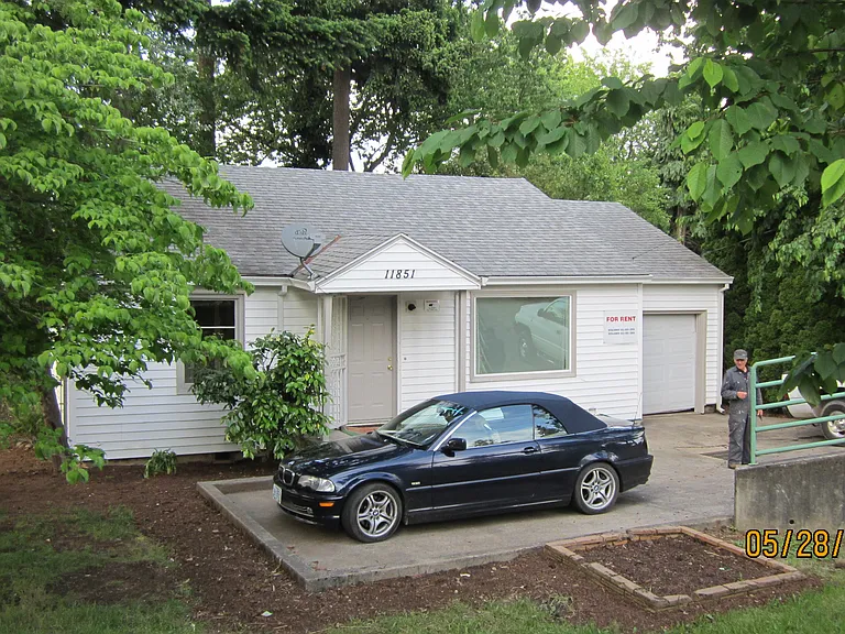 11851 E Burnside St — Photo 25