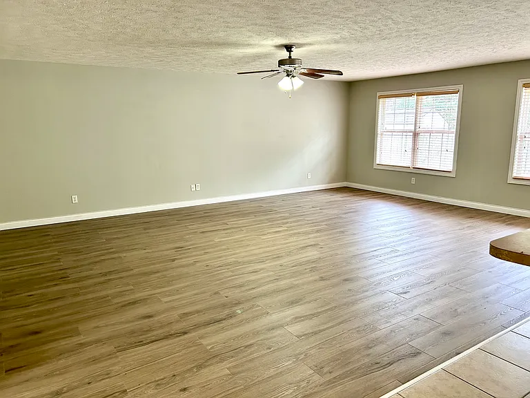 4680 Marble Dr — Photo 4