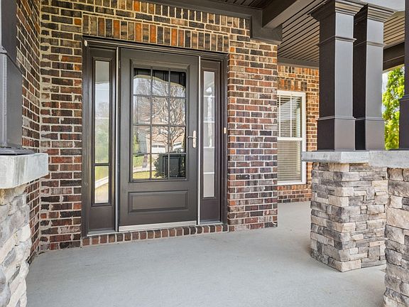 4th image of 602 Pemberton Ct