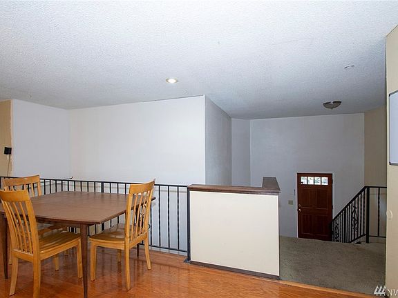 3rd image of 1311 Coral Dr
