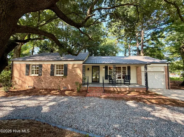 208 W 15th Street, Washington, NC 27889