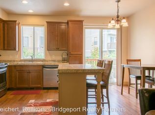 1960 NE 48th Way, Hillsboro, OR