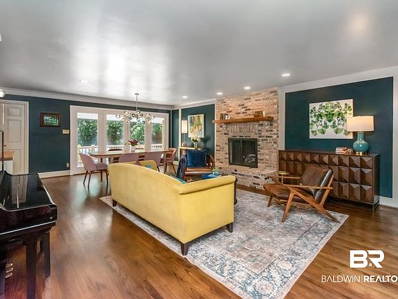 5th image of 524 S Spring Park Dr