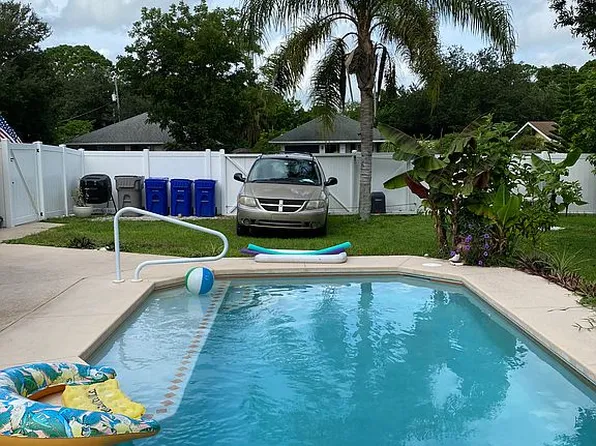 2246 86th Ct, Vero Beach, FL 32966