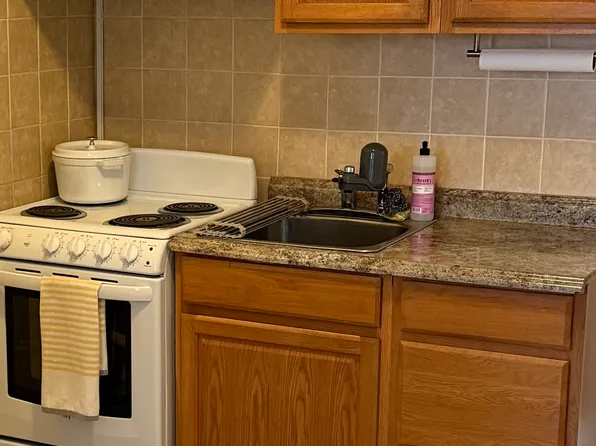 234 Hudson Street image 1 of 5