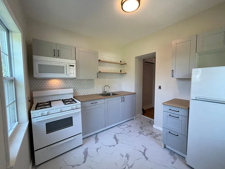 1436 Hepburn Ave #1 — Photo 16
