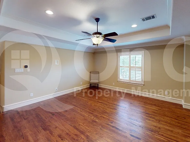 4516 Gilbert Ave — Photo 19