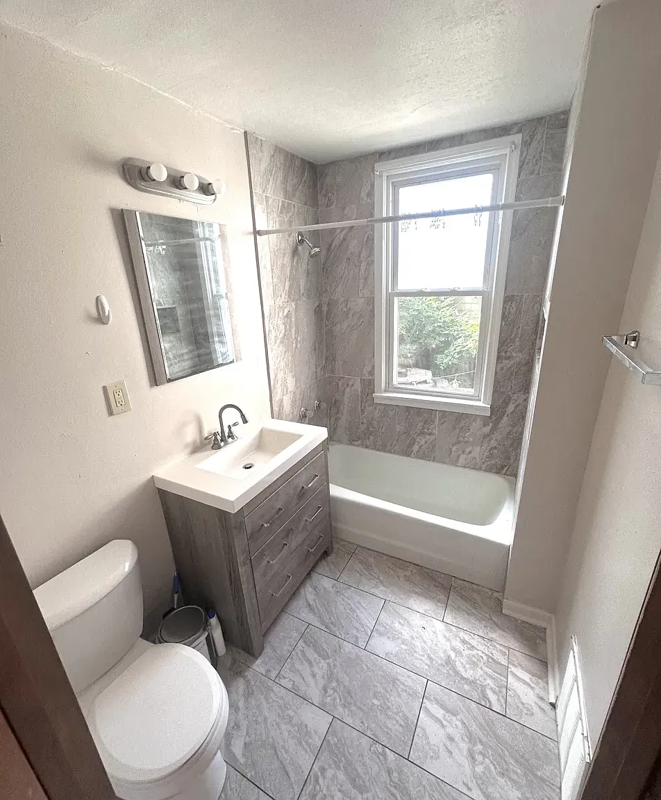 4 bed, 1800 sqft, $1,950 — Photo 1