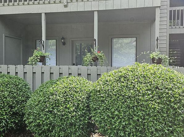 1861 Tryon Dr