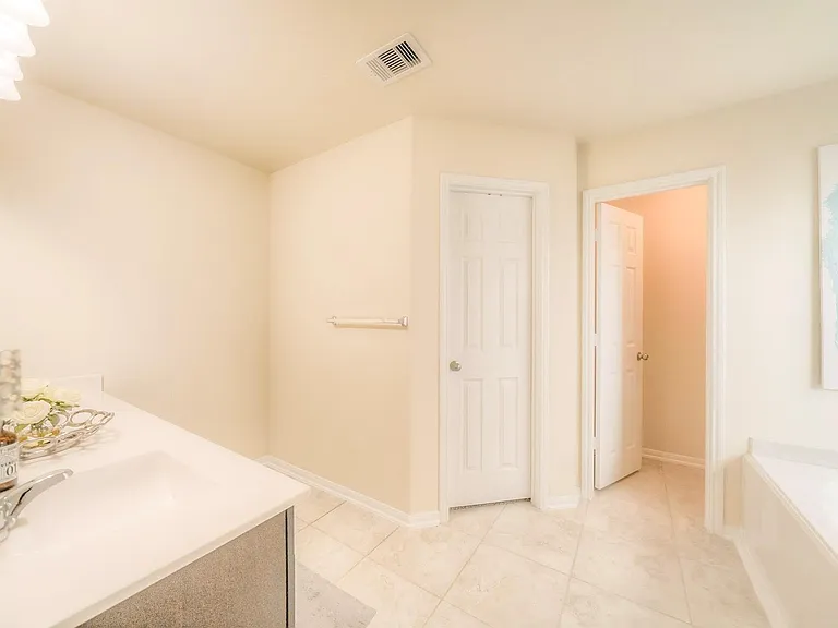 2311 Bright Sunrise Trl — Photo 6