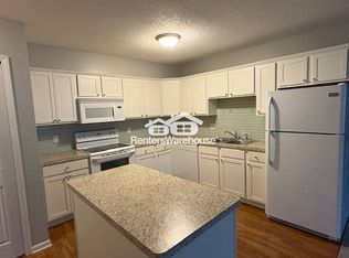 8191 E River Rd APT 5, Fridley, MN 55432
