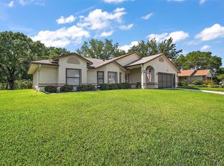 27022 Racquet Cir, Leesburg, FL 34748