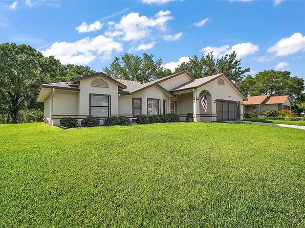 27022 Racquet Cir, Leesburg, FL 34748