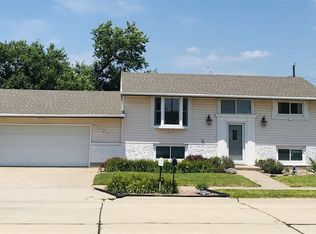 4234 Bray Dr, Columbus, NE 68601