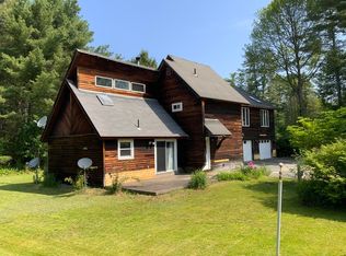 15 Merrill Dr, Shutesbury, MA 01072