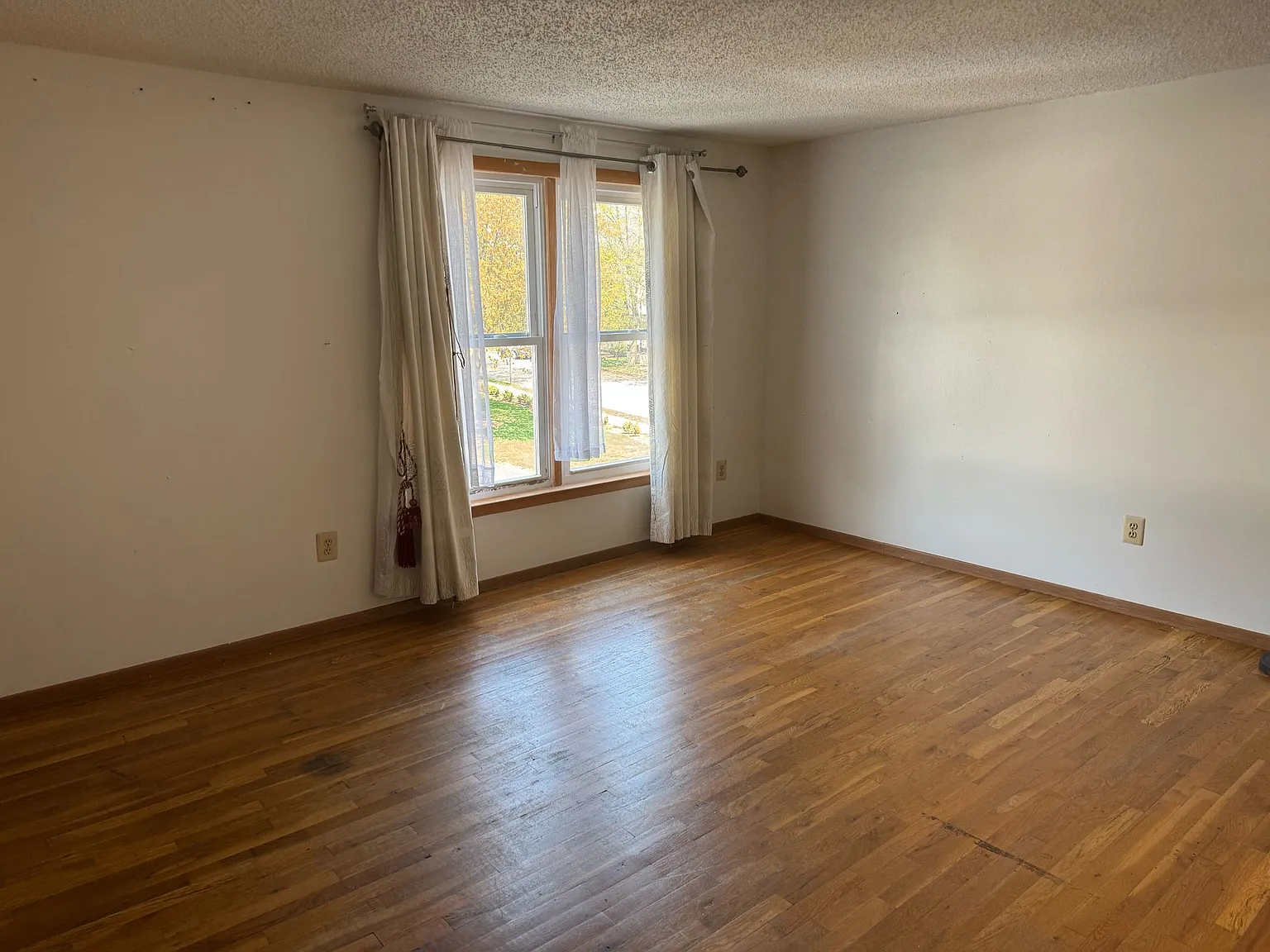 2 bed, 2.5 bath, 1668 sqft, $2,650 — Photo 2