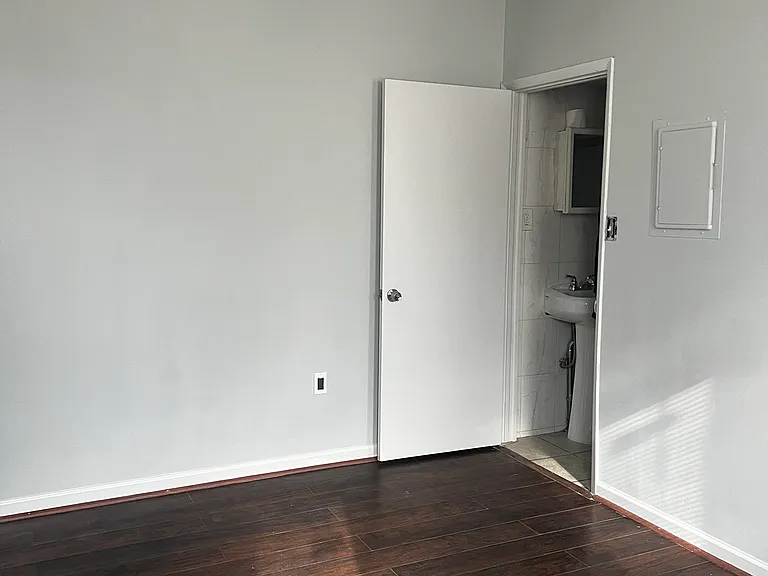 335 E Girard Ave #1 — Photo 10