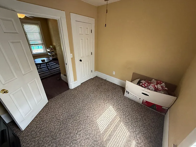 1000 E. Locust St. / 2906 N. Weil St. — Photo 10