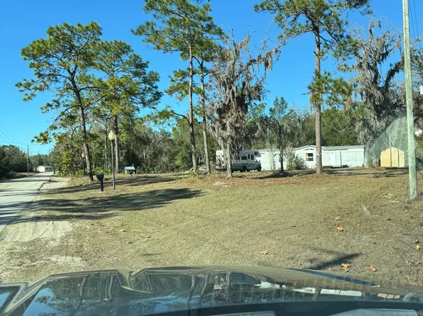 4045 N Holiday Dr, Crystal River, FL 34428