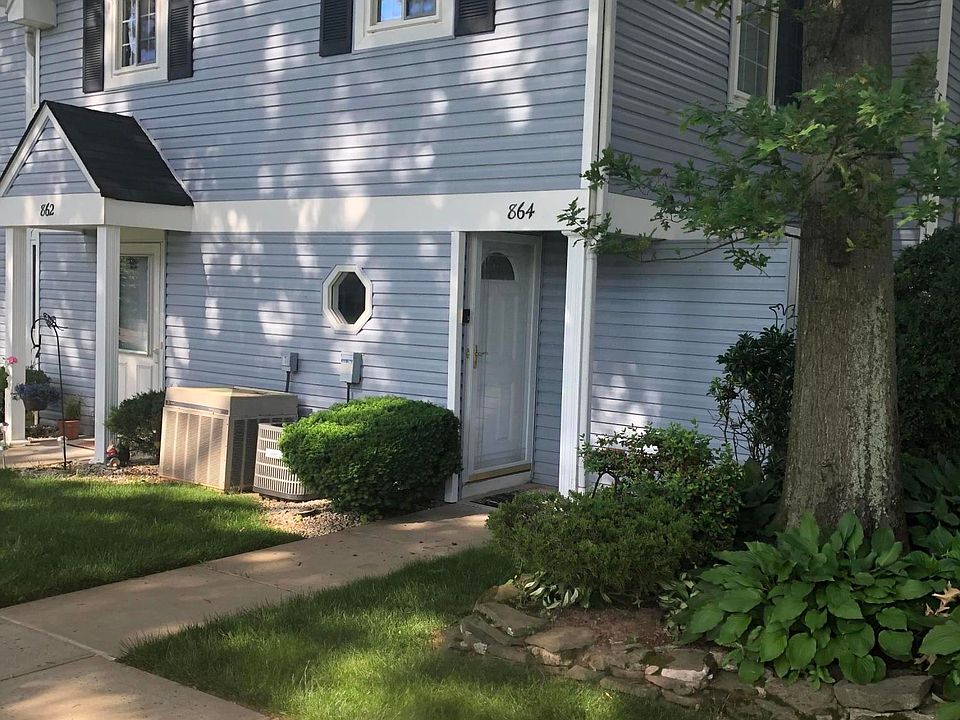 1st image of 864 Rossville Ave