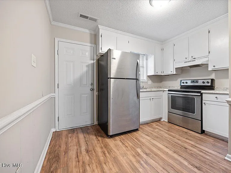 1601 Betz St — Photo 5