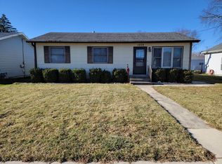 1039 Commercial St, Sycamore, IL 60178