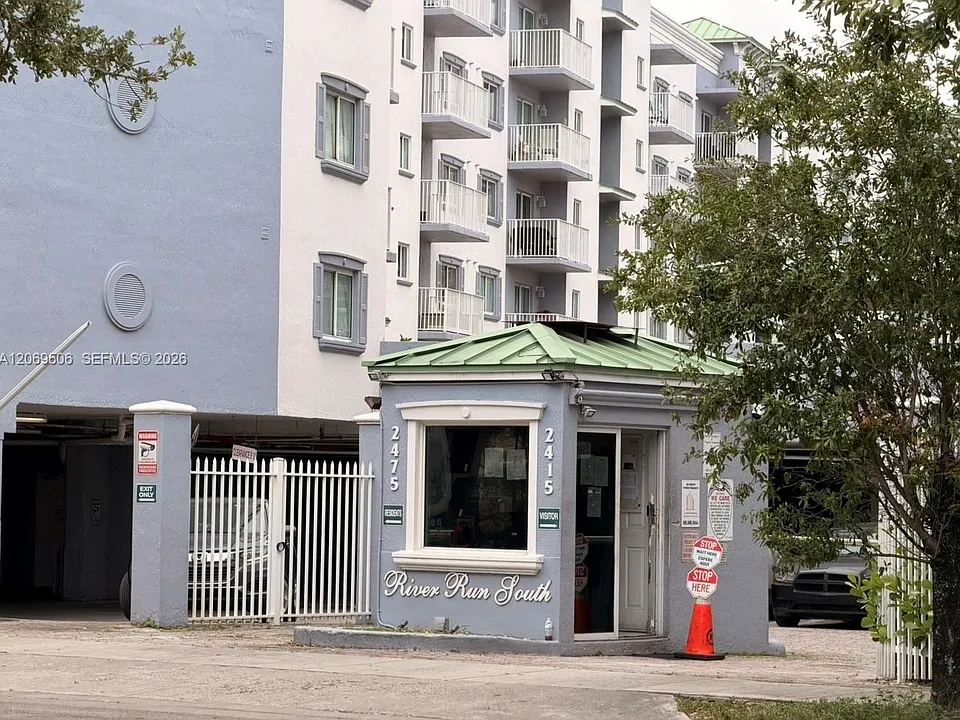 2415 NW 16th Street Rd #1-207