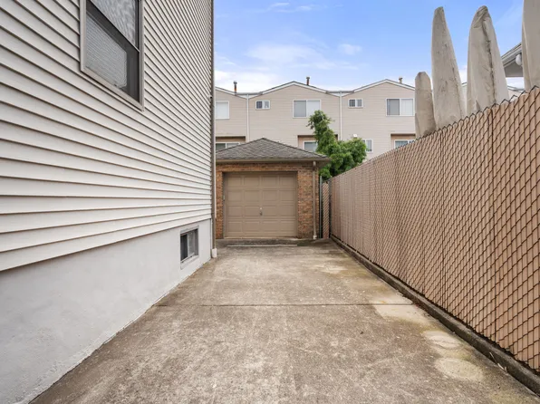 240 Alter Avenue image 40 of 40