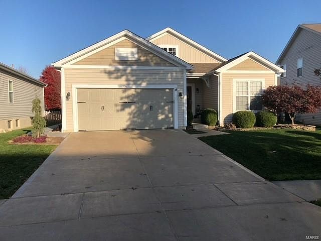 2nd image of 706 Country Field Dr