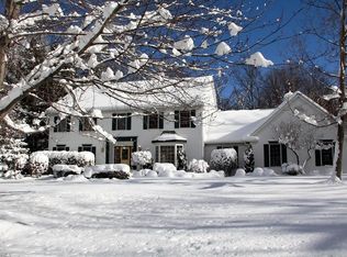 87 Bishop Dr, Chagrin Falls, OH 44022
