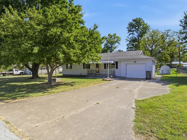 734 S Spruce Street, Buffalo, MO 65622