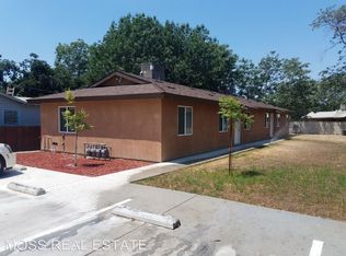 637 R St #A, Bakersfield, CA 93304