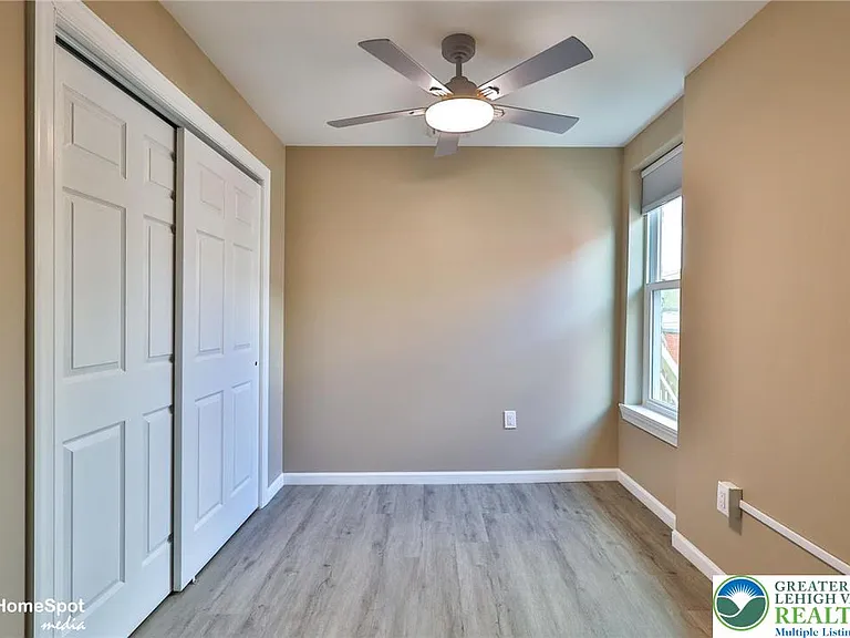 1210 W Turner St #1 — Photo 14