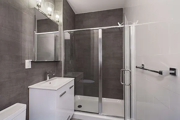 Rented by Bold New York | media 14