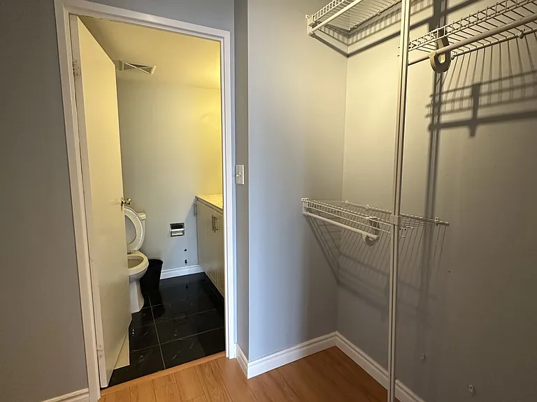 5765 Yonge St #910 — Photo 7