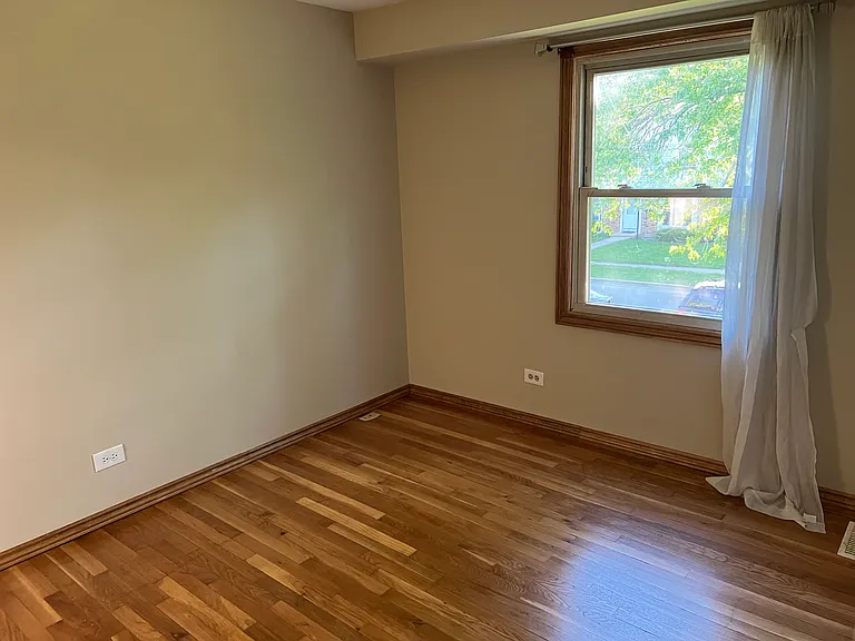 2062 Essex Ct — Photo 7