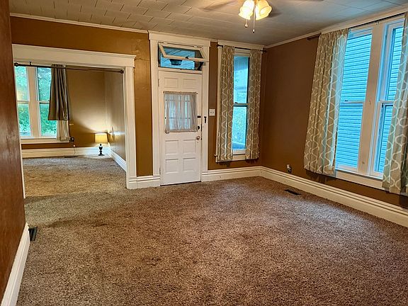 3rd image of 1401 Park Ave