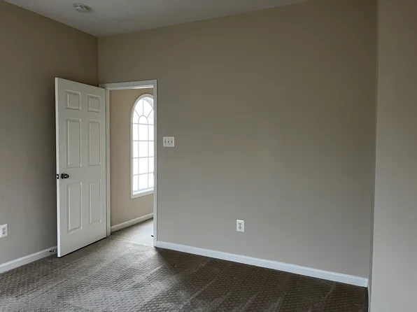 (undisclosed Address), Boyds, MD 20841