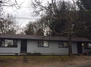 1102 NW East St, Grants Pass, OR 97526