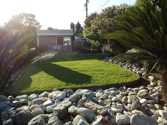 4th image of 839 S Vecino Dr