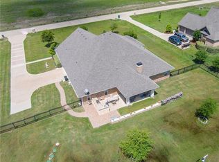 1055 Deerfield Dr, Wills Point, TX 75169