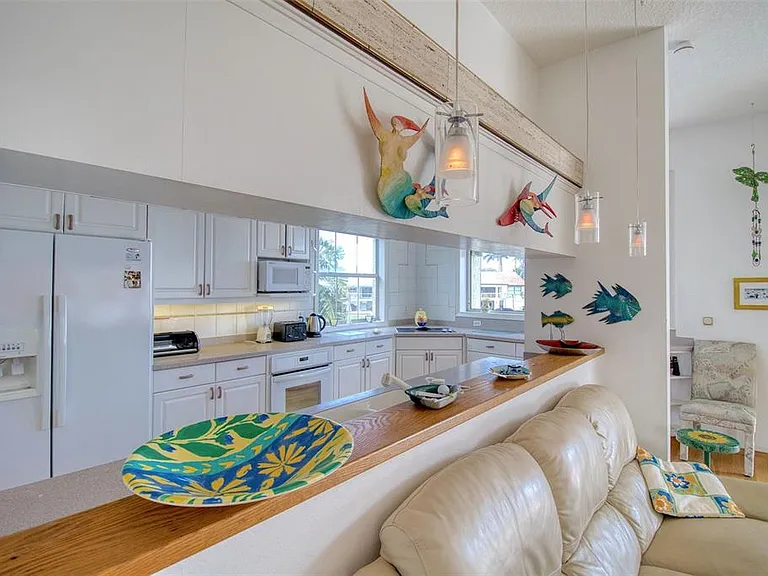 131 Sands Point Dr — Photo 9