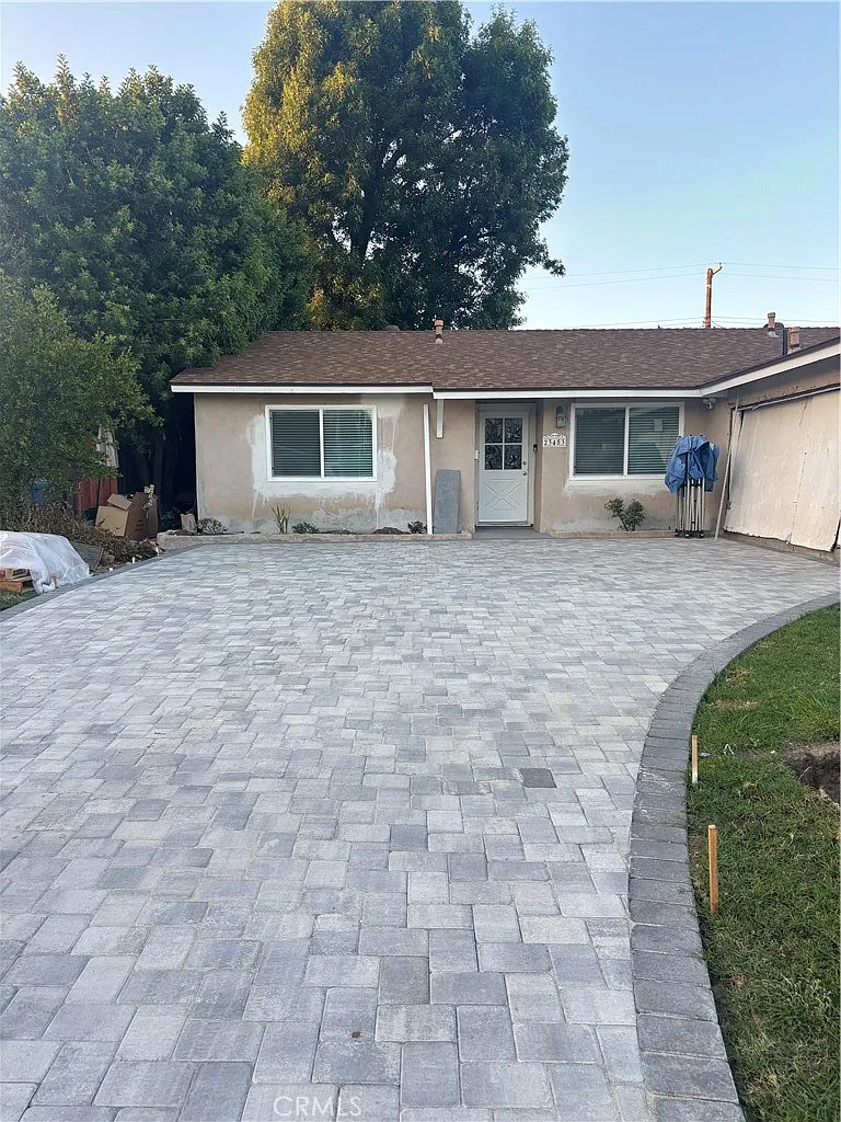 4 bed, 1404 sqft, $4,999 — Photo 1