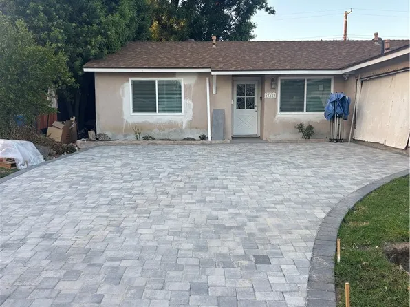23453 Mobile St, West Hills, CA 91307