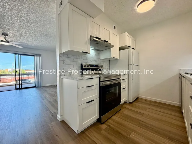 6331 N Barcelona Ct #921 — Photo 2