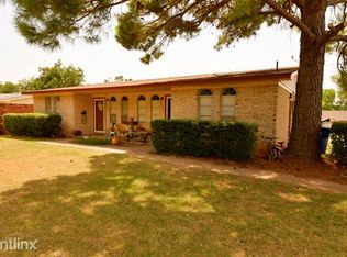 2004 S 22nd St, Chickasha, OK 73018