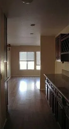 4 bed, 1732 sqft, $3,295 — Photo 3