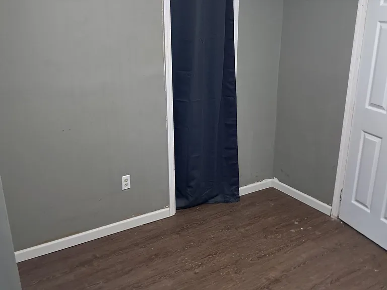 237 Upshaw St SW — Photo 9